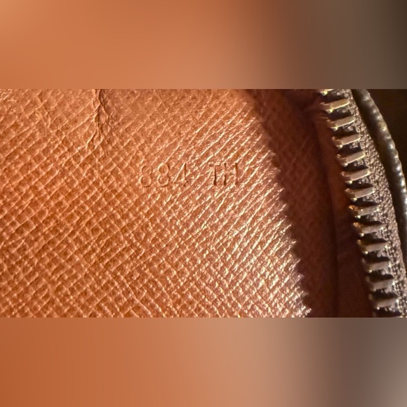 ❌SOLD❌ Authentic Vintage Louis Vuitton Monogram Marly Bandouliere Shoulder Bag - Picture 15 of 16